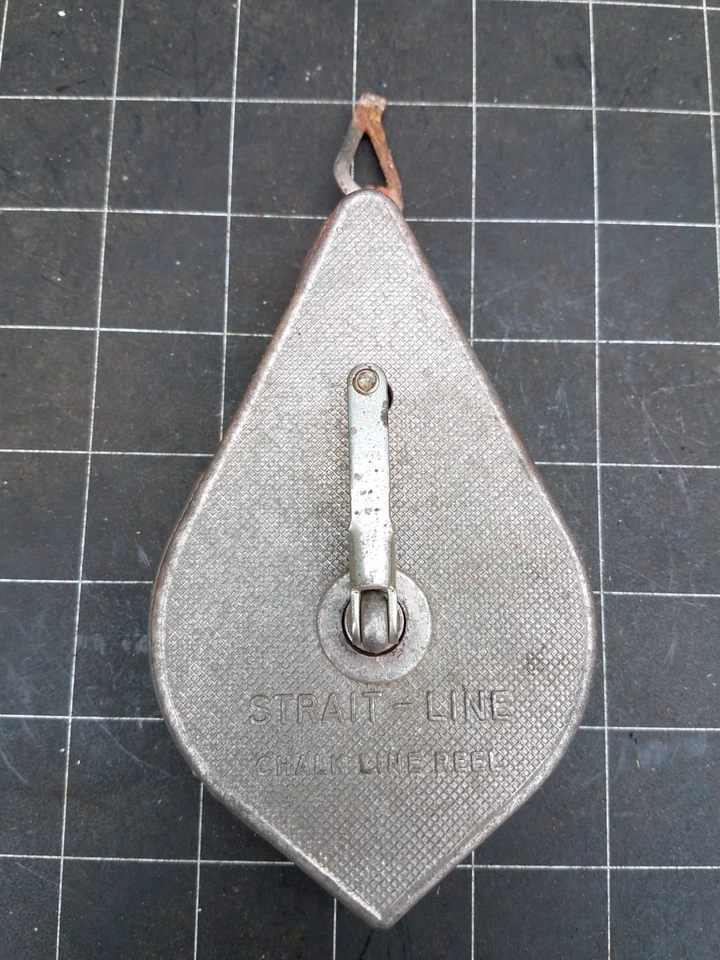 Vintage IRWIN Strait Line Chalk Line Reel & Plumb Bob - Image 3 of 4