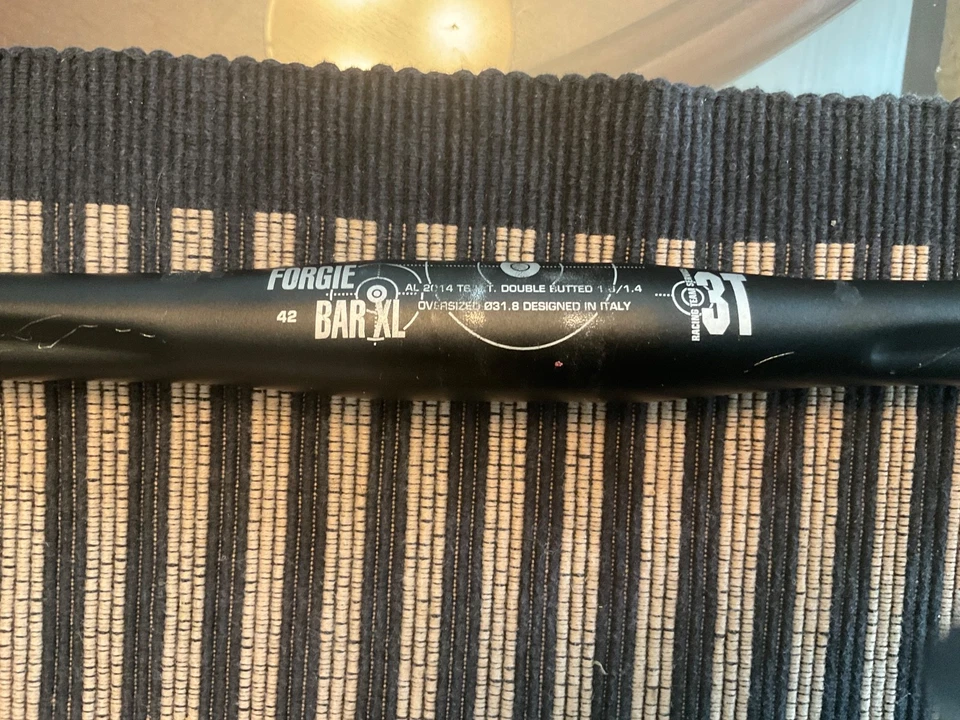 Manillar 3T Forgie Bar XL Drop Bar 31,8 mm 42 cm negro de gran tamaño envío rápido a EE. UU. Foto 2 de 4