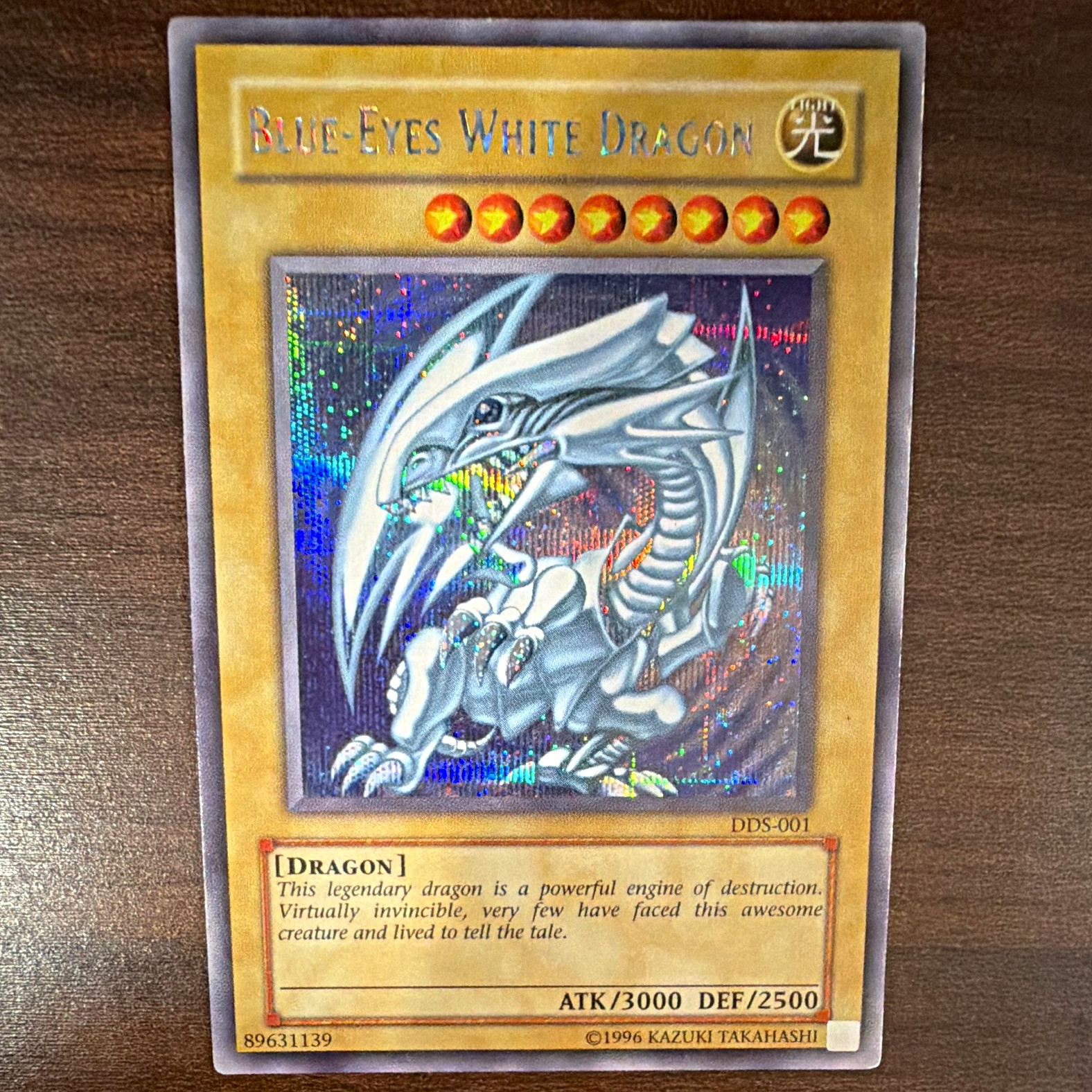 Konami Yu-Gi-Oh! Blue-Eyes White Dragon DDS-001 Holo Ultra Rare ENG