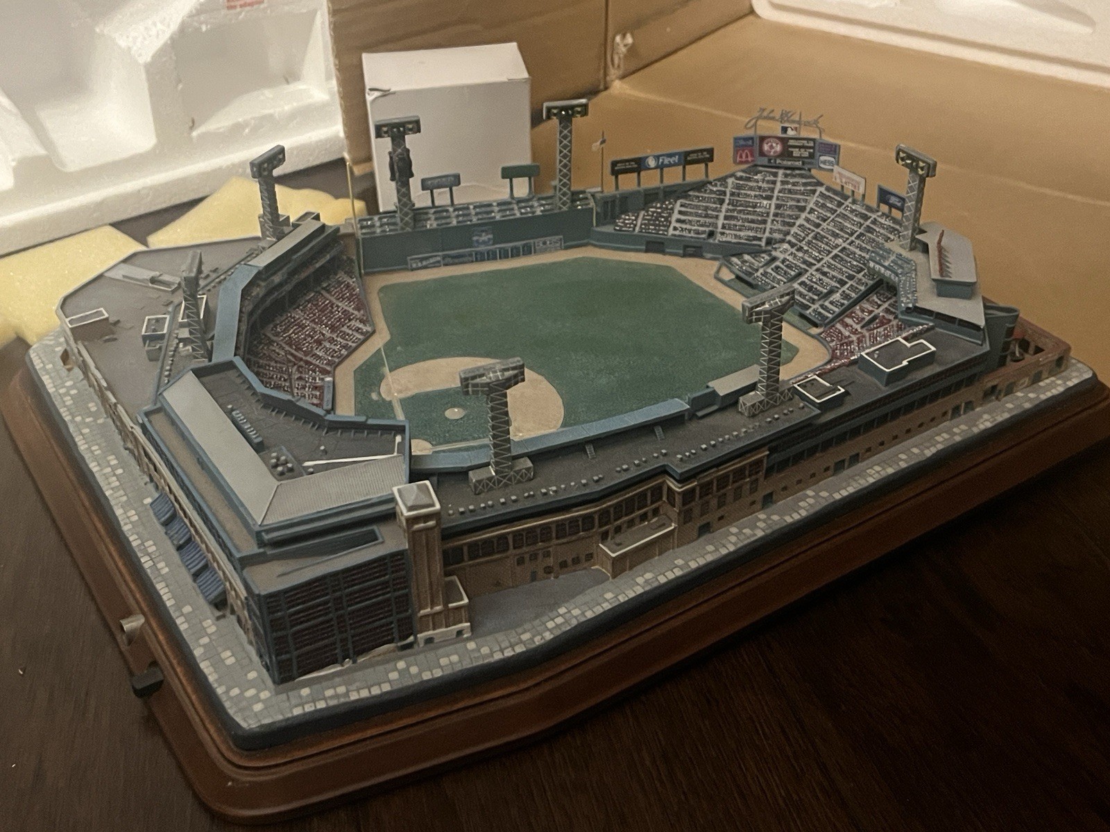 Danbury Mint Boston Red Sox Deluxe FENWAY PARK Lighted Lit Replica