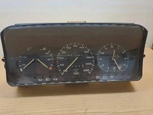 VW PASSAT B3/B4 3A2, 35I Kombiinstrument 5220029110 1.80 Petrol 102kw 34888136