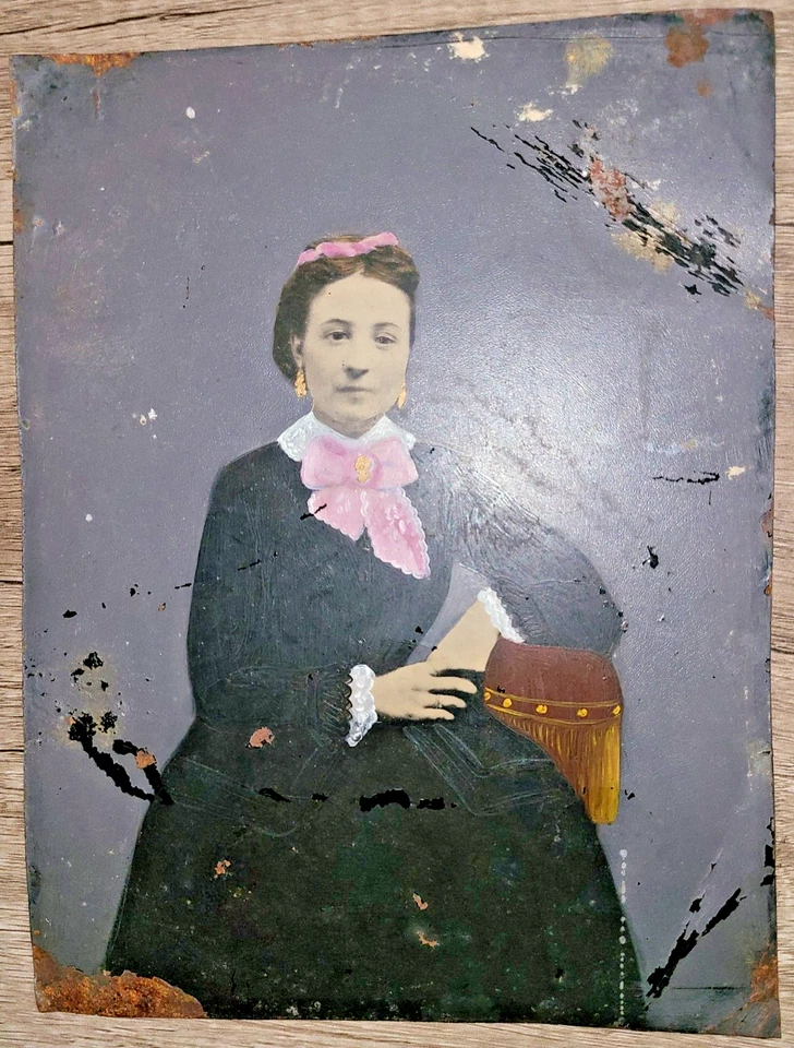 Antigua placa entera gran fotografía tipo tinte, adornada a mano / pintada dama