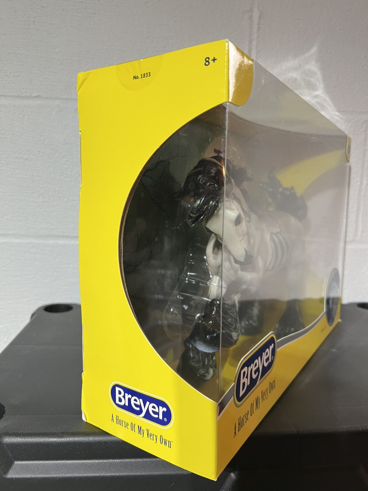 BREYER SR HALLOWEEN HORSE THRILLER GLOW IN THE DARK GYPSY VANNER MOLD