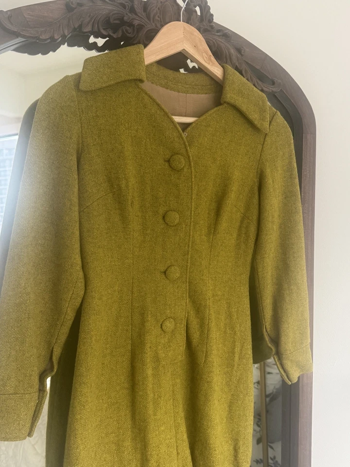 Mini Vestido Chartreuse Años 60 Para Mujer XS S De Colección Años 60 Con Botones Micro Twiggy Foto 2 de 4