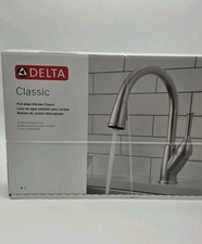 DeltaClassic Single Handle Pull Down Sprayer Kitchen Faucet in Stainless Steel