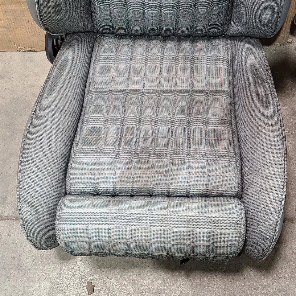 Твидовые передние сиденья для водителя и пассажира 87-93 Ford Mustang хэтчбек Aa7372 - Изображение 4 из 4