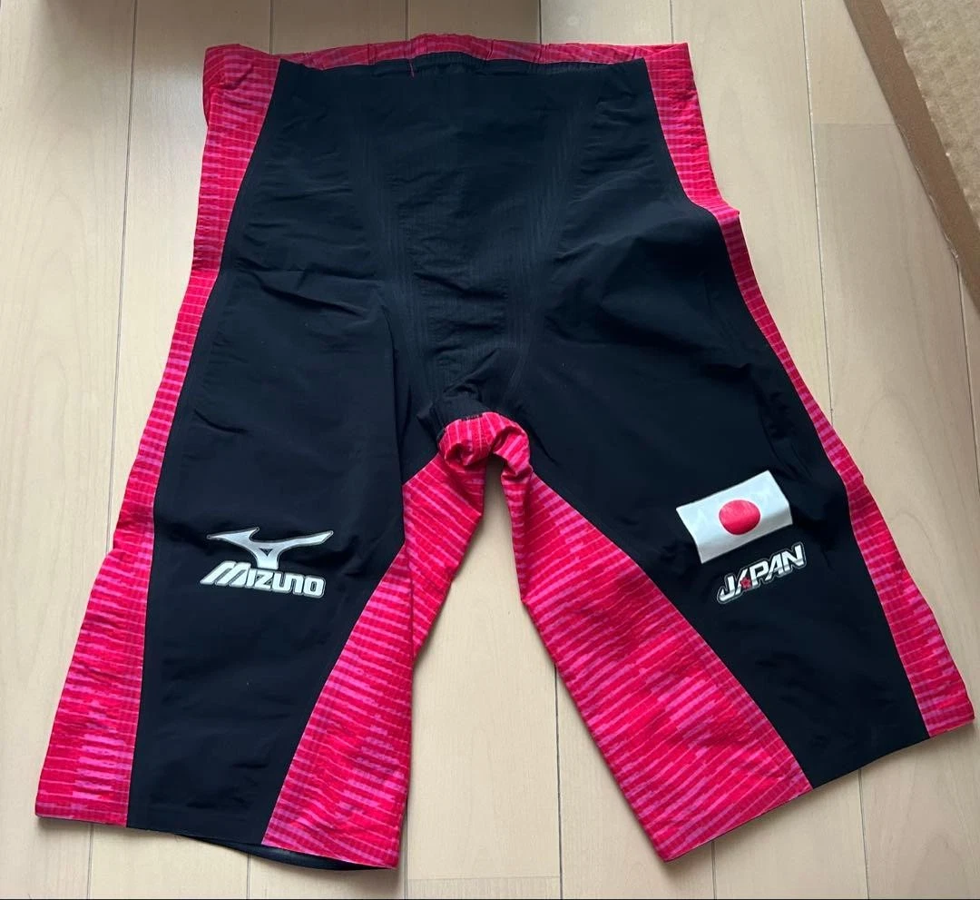 Preços baixos em Roupa de banho esportiva masculina Mizuno tamanho