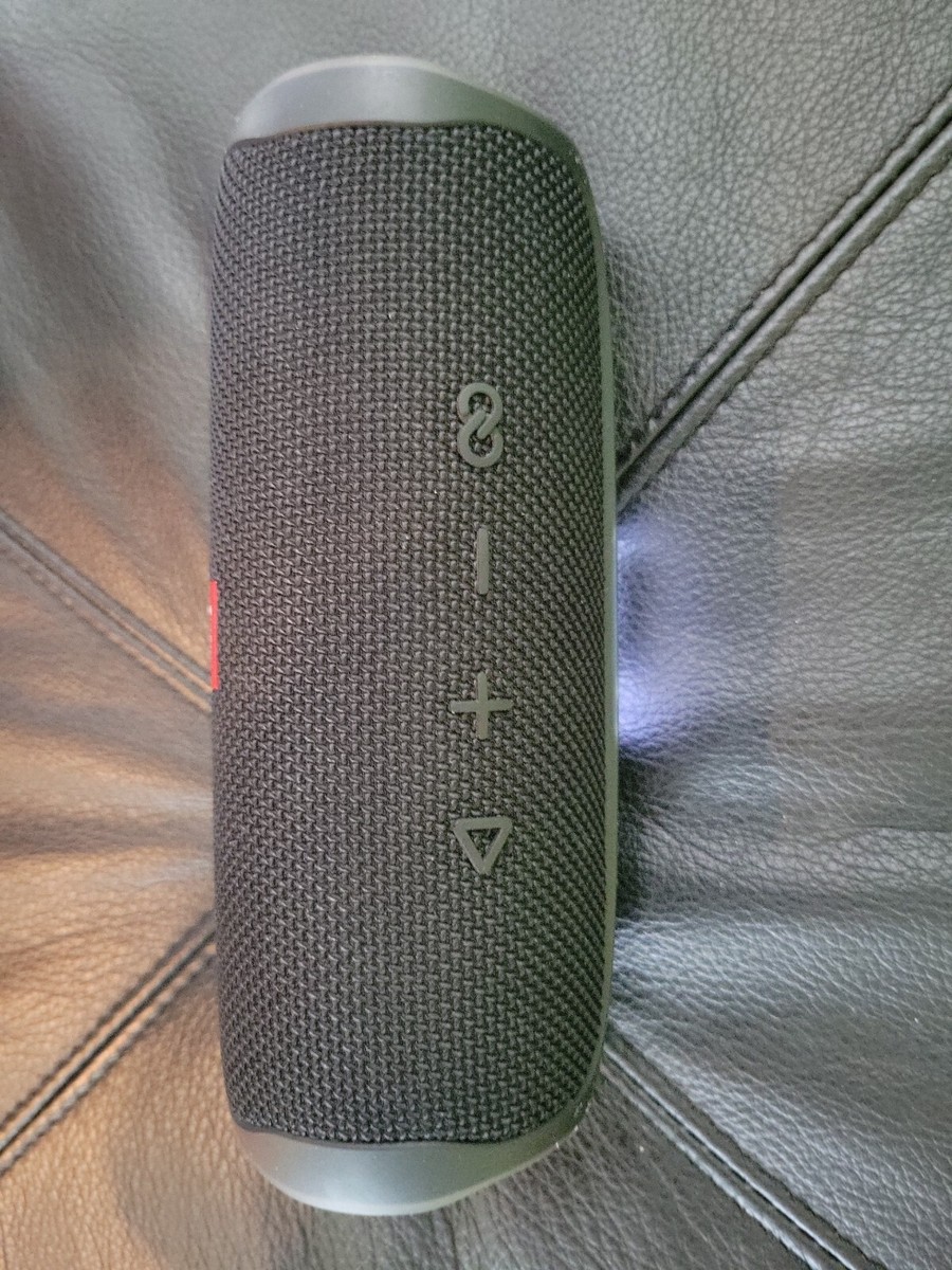 JBL FLIP 5 値下げ可能 JBL Flip 5 Black Portable Bluetooth Speaker (Open Box