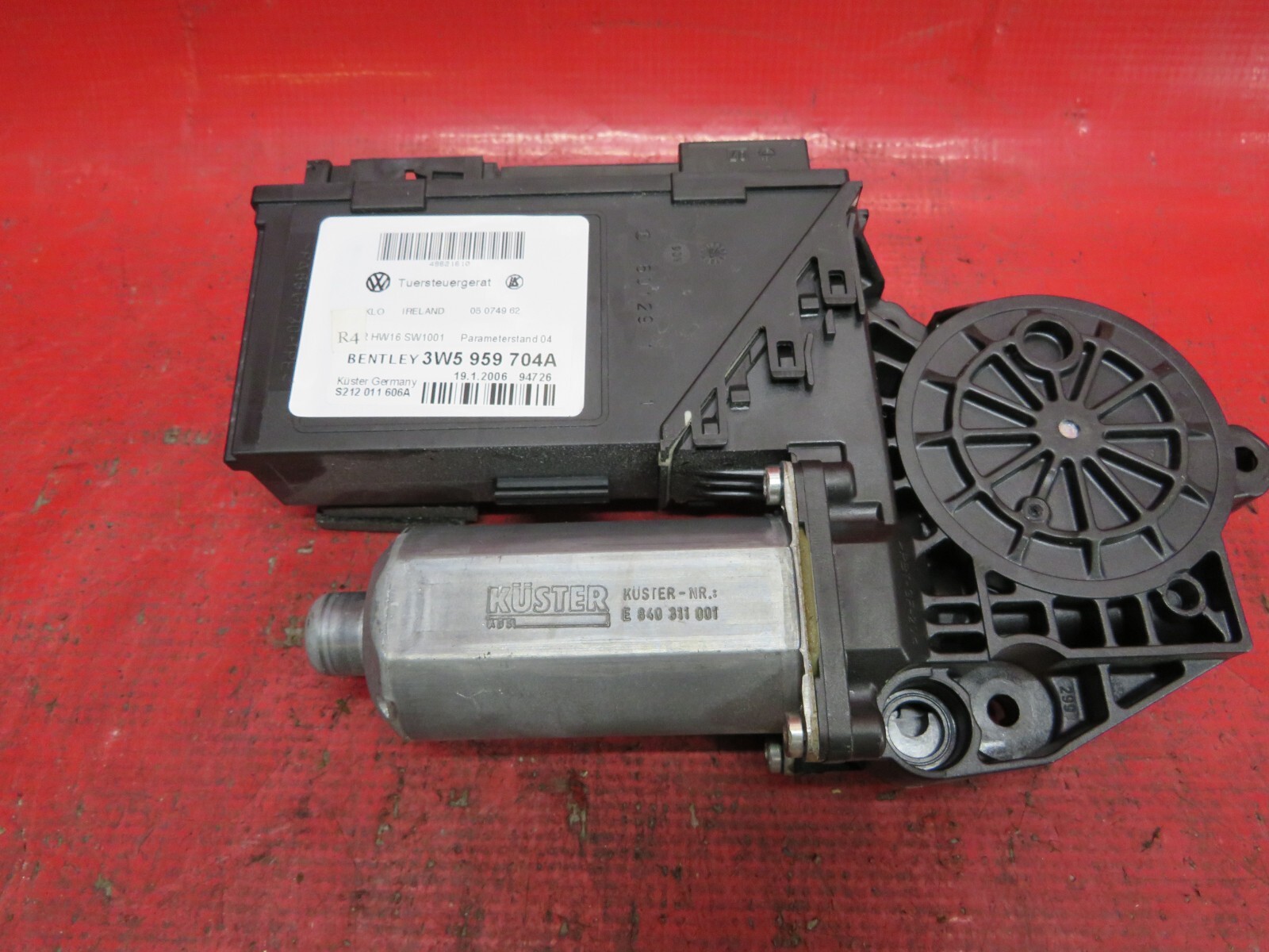 2006 BENTLEY FLYING SPUR RIGHT REAR DOOR WINDOW MOTOR