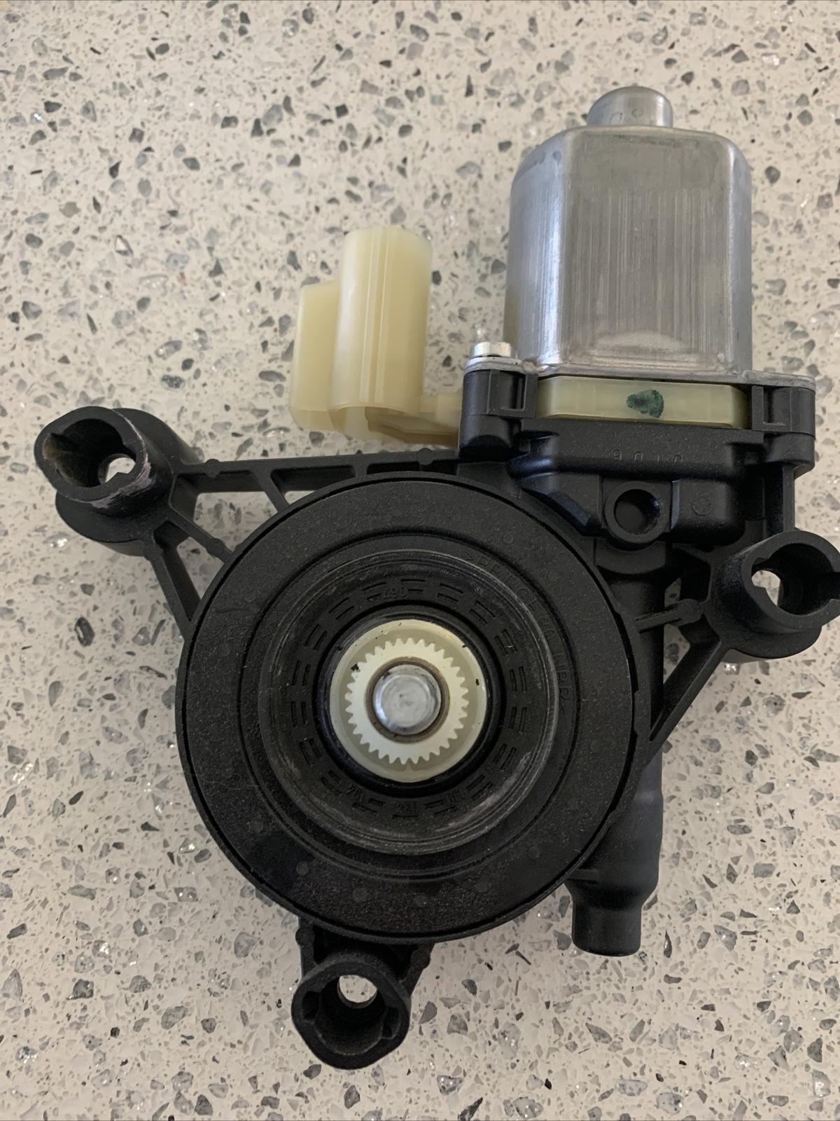 FORD ESCAPE FRONT LEFT DRIVER SIDE DOOR WINDOW MOTOR REGULATOR OEM 