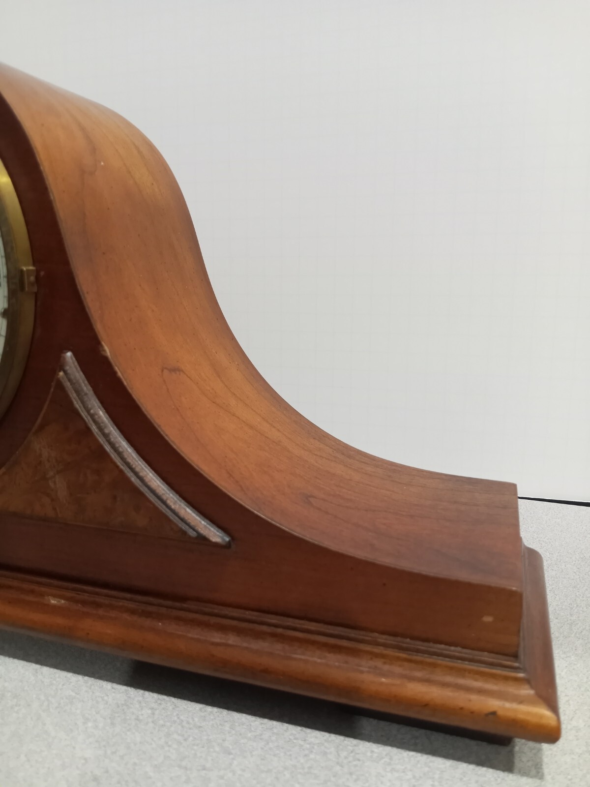 Howard Miller Mantle Clock 1050020 Wind up Three Chimes Works *See