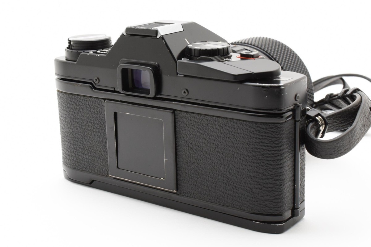 Olympus OM-30 OM30 Film S Zuiko MC AUTO-ZOOM 35-70mm F4 Lens