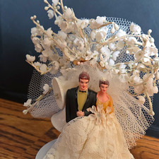 1950s Bride Groom Wedding Cake Topper Figurine w/ Veil Floral Spray, Plastic