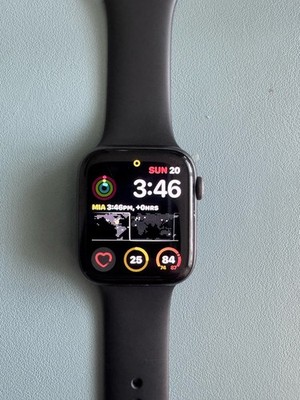Apple Watch Series 4 (GPS + Cellular) Aluminum (44MM)