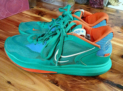 Nike Kyrie 5 Low EYBL Stadium Green / Coconut Milk DX3053-300 Size 9 Rare