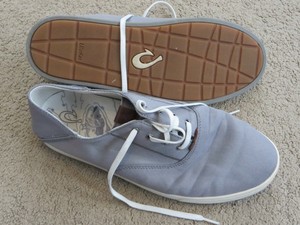 olukai boat shoes