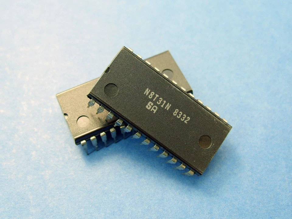 8T31N 8-bit Bidirectional I/O Port; Signetics; DIP-24 (N8T31N 8T31) - 1pcs - Image 3 of 3