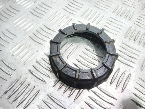 Volkswagen PASSAT B3 1991 Befestigungsmutter Kraftstoffpumpe im Tank UST37940