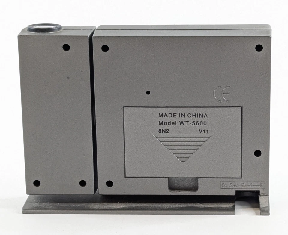 Reloj despertador de proyección atómica La Crosse Technology - Modelo WT-5600 - PROBADO Foto 4 de 4