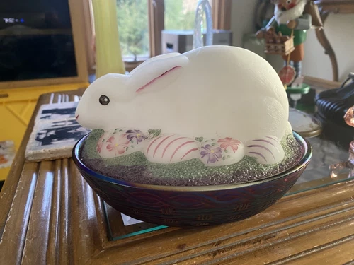 Fenton Easter Bunny Rabbit on Nest Hand Painted Carnival Egg Basket Signed