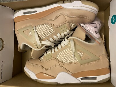 Woman s Air jordan 4 Shimmer Metallic Silver Sz7.5 