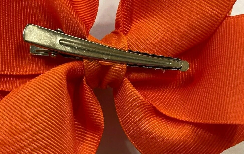 Hermoso lazo de pelo inspirado en Finding Nemo para niñas.  Foto 2 de 2