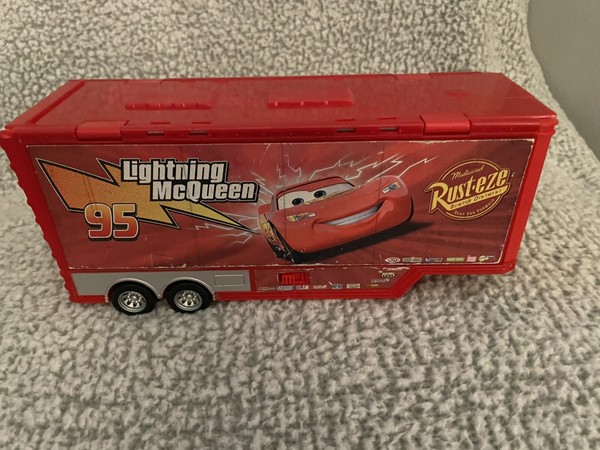 Disney Pixar Cars Wheel Action Mack Juego Transforma 5+ Área de Juego 2015