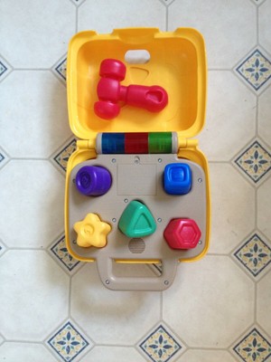 little tikes shape sorter tool box