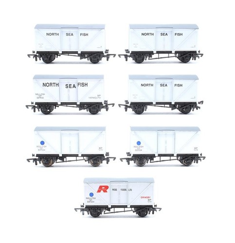 DAPOL/ WRENN 'OO' GAUGE RAKE OF 7 WHITE ASSORTED FISH VAN WAGONS | eBay