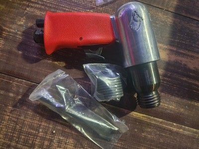 Husky Tools Pneumatic Air Hammer HDT103 w/ Chisel Bits