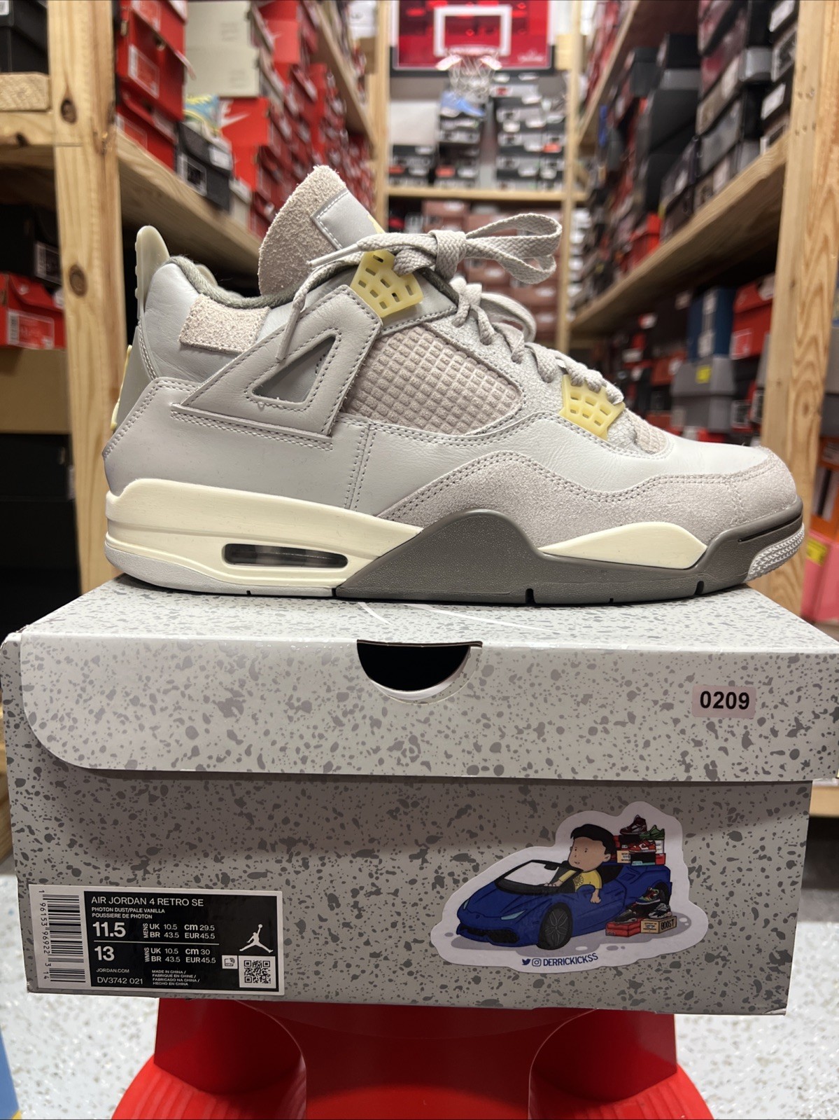 Size 11.5 - Jordan 4 Retro SE Low Craft