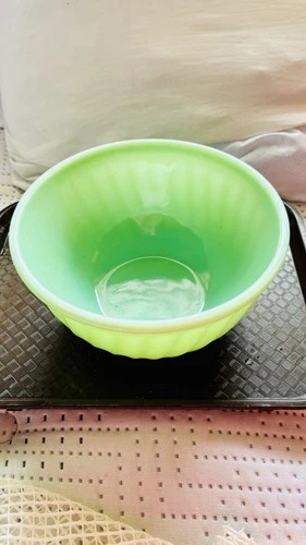 Fire King Vintage Jadeite Mixing Bowl 9-inch Green Swirl Pattern