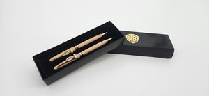 Vintage Warner Bros WB Bugs Bunny Pens (Lot of 2)