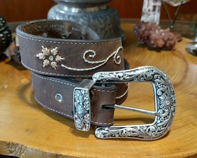 Nocona ladies leather belt embroidered flowers rhinestone  display picture 2