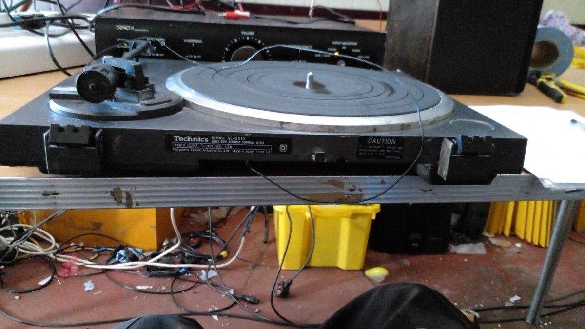 PLATINE TOURNANTE À entraînement direct Technics SP-10MKII avec bras