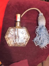 Antiker Parfümflakon Kristallglas – Handgeschliffen, Zerstäuber-Pumpe mit Quaste