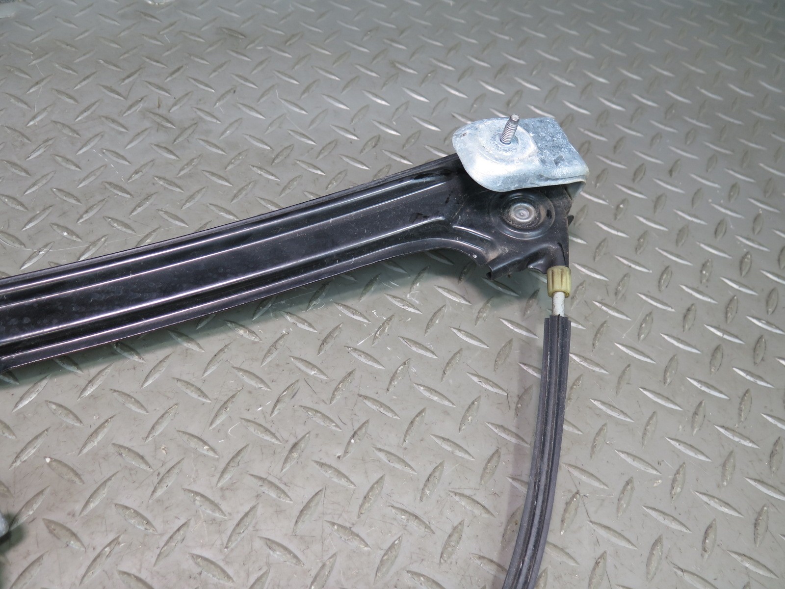 Maserati Quattroporte 2014-2021 Front Left Window regulator