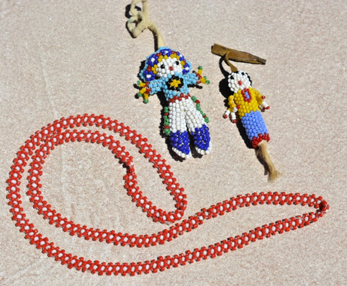 3 Vintage 1950s ZUNI American Indian Bead Dolls fur feet & necklace AUTHENTIC