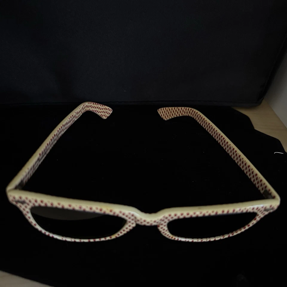 Óculos de sol vintage American Optical CALOBAR C23-50 Wayfarer aro chifre AZUL BOLINHAS - Imagem 4 de 4