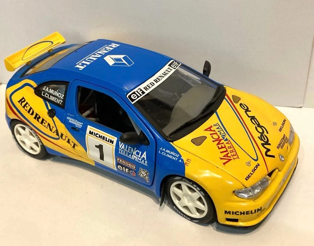 Pegatinas decoración Renault Maxi Megane de segunda mano por 295 EUR en