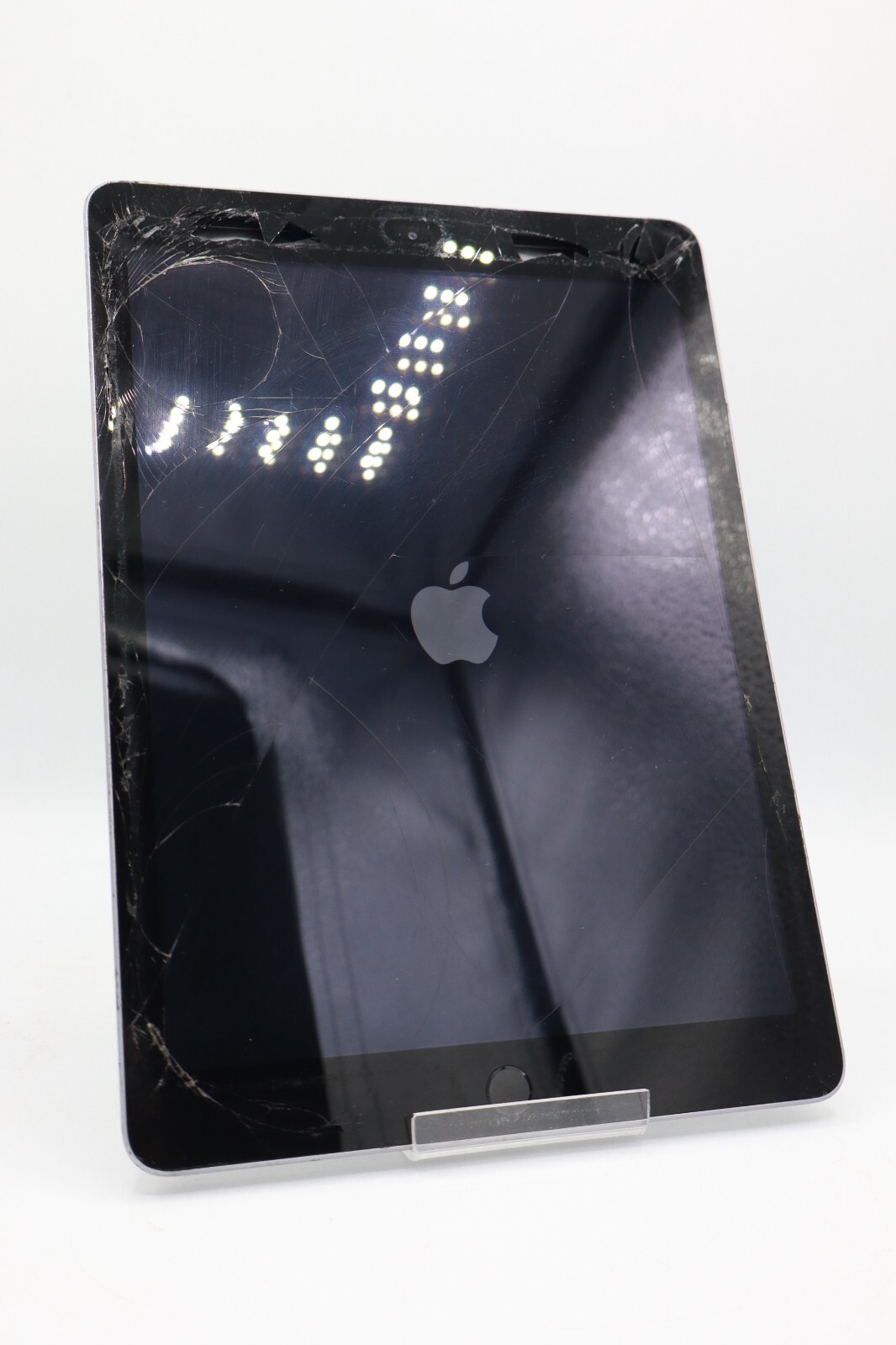 AppleiPad5thGen128GBWi-FiA1822SpaceGray/ScreenDamage#4825