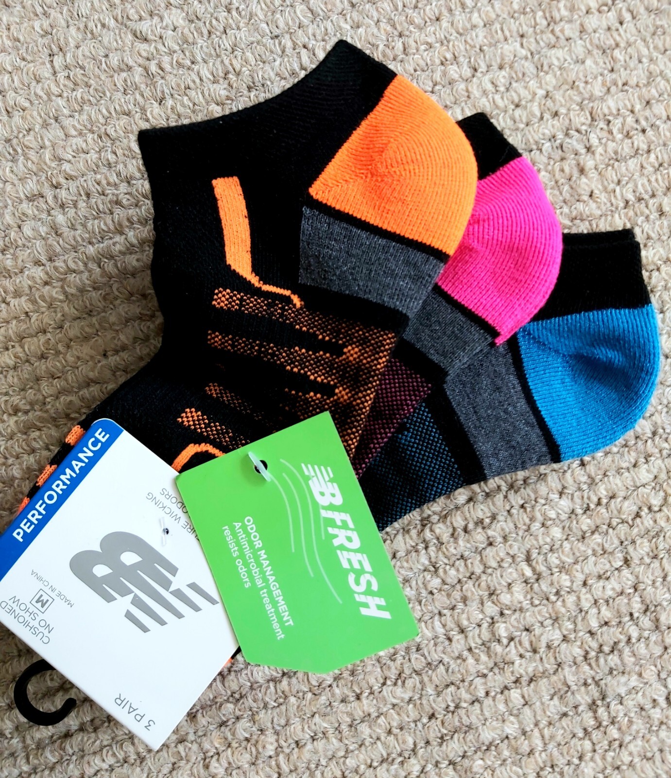 3 Pairs : NEW BALANCE UK 4-9 37-42 Black Neon Breathable LOW CUT SOCKS shelf32