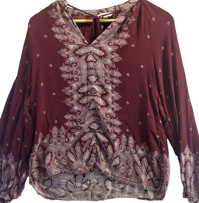 Lucky Brand Shirt Womens Small Red Paisley V Neck LS Pullover Hippie Colorful