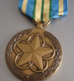 Superb UNITED STATES 'OUTSTANDING VOLUNTEER SERVICE FULL SIZE MEDAL'