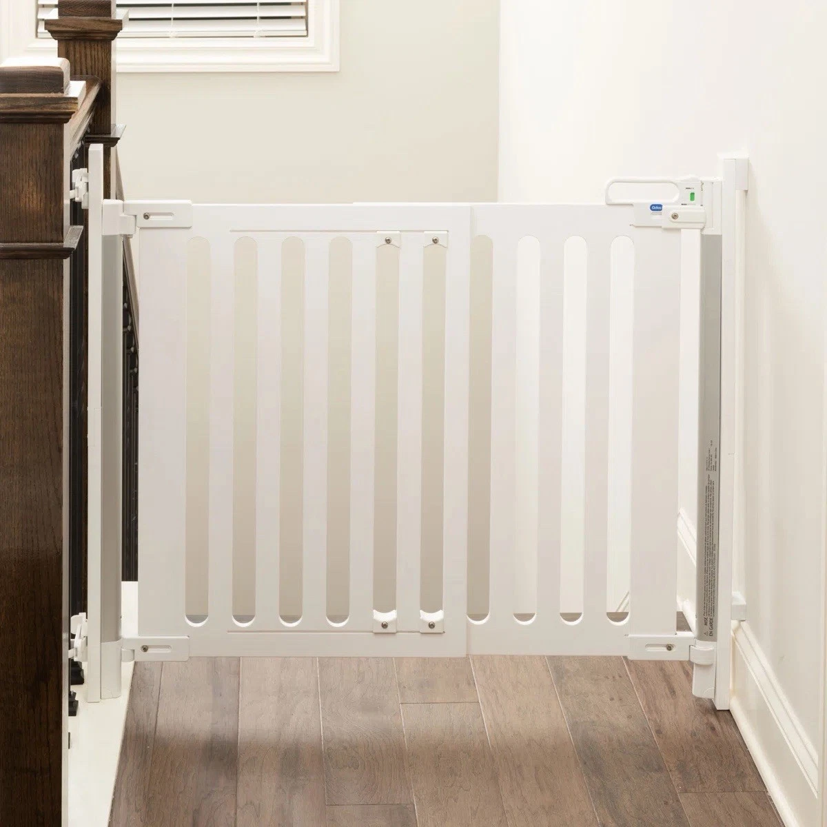 FOR CHARITY: Qdos Spectrum Hardware Mount Gate For Babies & Pets- S4