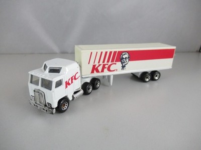 Matchbox Convoy CY8 Kenworth Box Truck KFC
