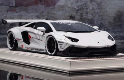 MR Models 1:18 Lamborghini Aventador LP 720-4 Roadster 50th Anniversary Vermelho Lambo014c