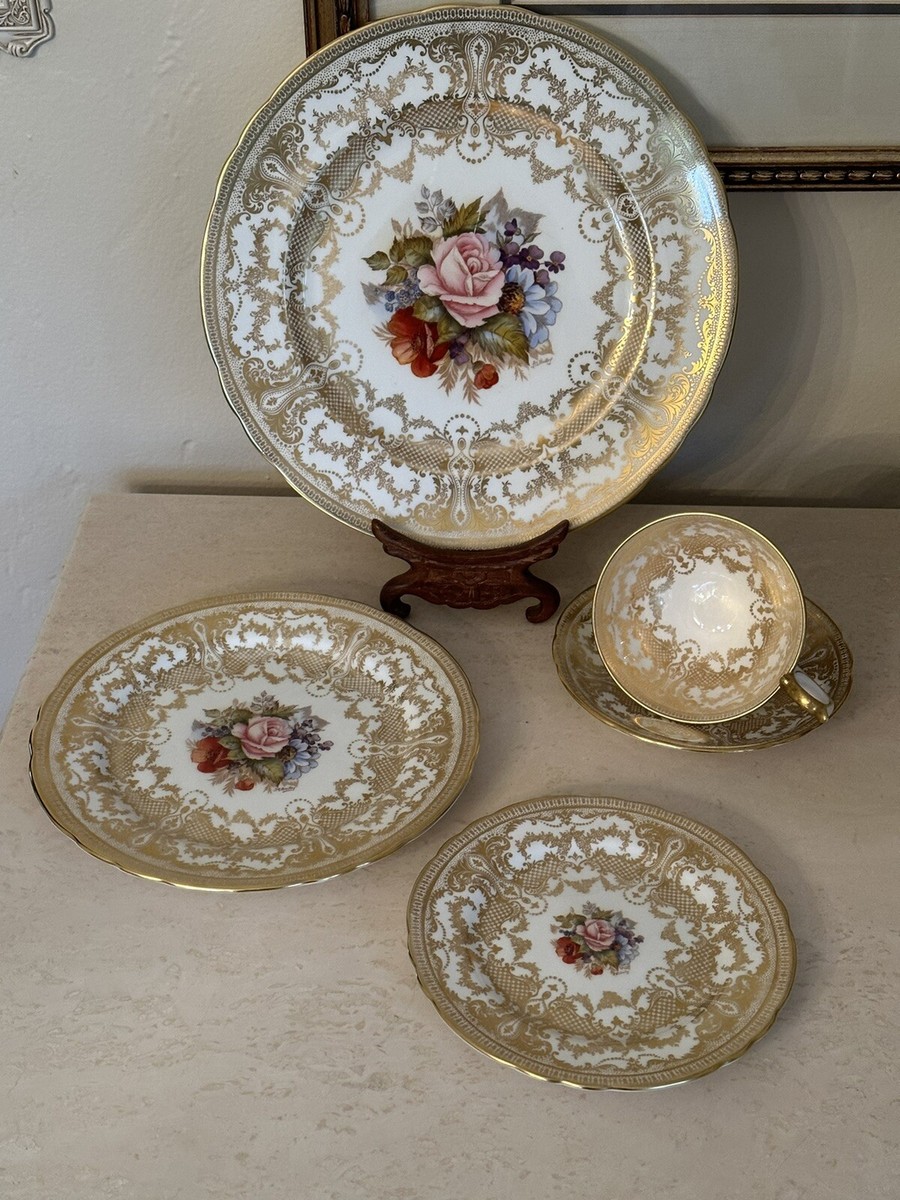 Aynsley Cabbage Rose Signed J A Bailey Golden 5 Piece Place