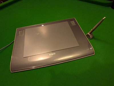 Wacom PTZ-930 Intuos 3 9x12 USB Grafiktablett 9'' x 12'' mit Stift