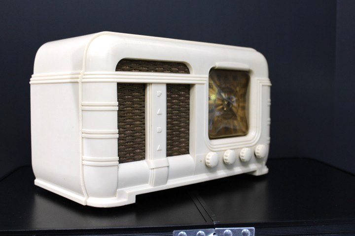 VINTAGE CRACK FREE ART DECO FADA ANTIQUE SOLID IVORY COLOR BAKELITE ...